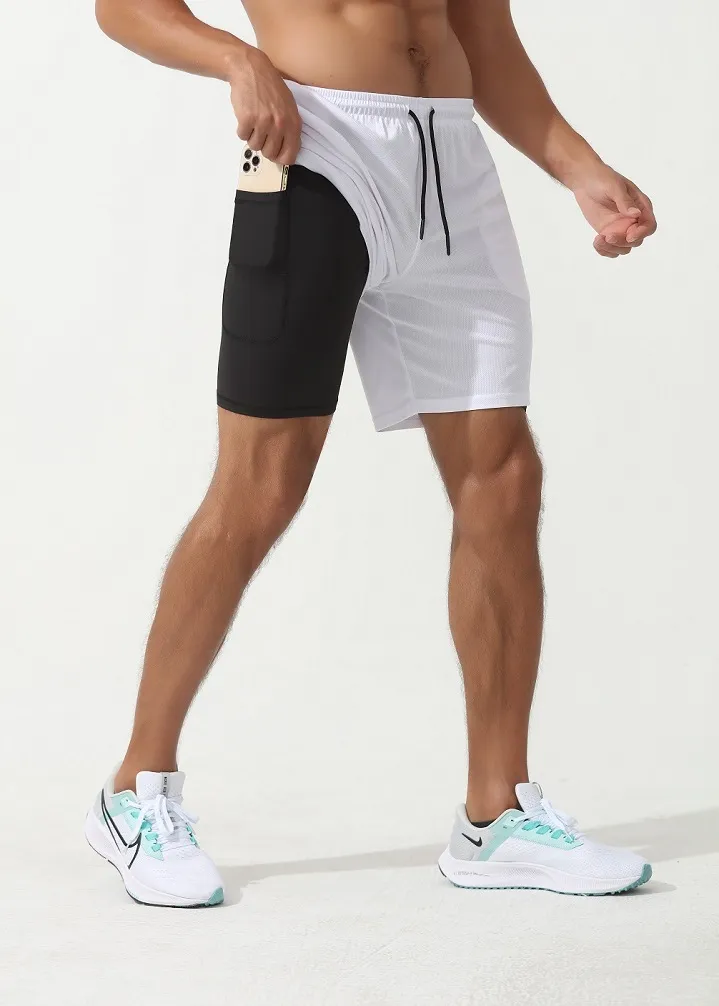 Men's back-zip shorts