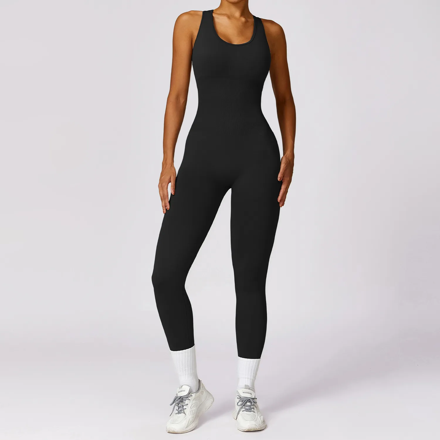 Seamless one-piece pants