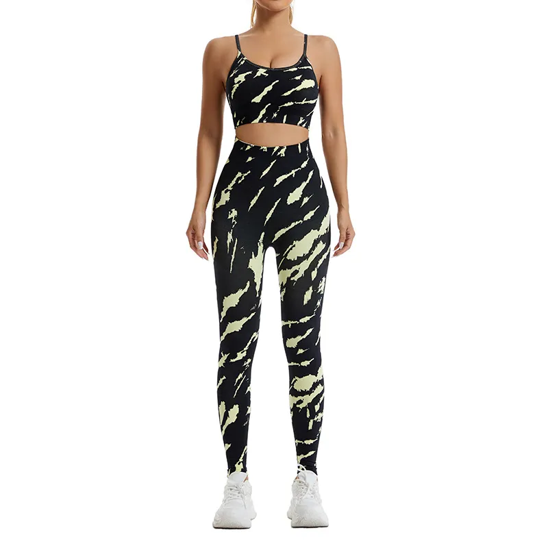 Seamless camo bra and leggings set