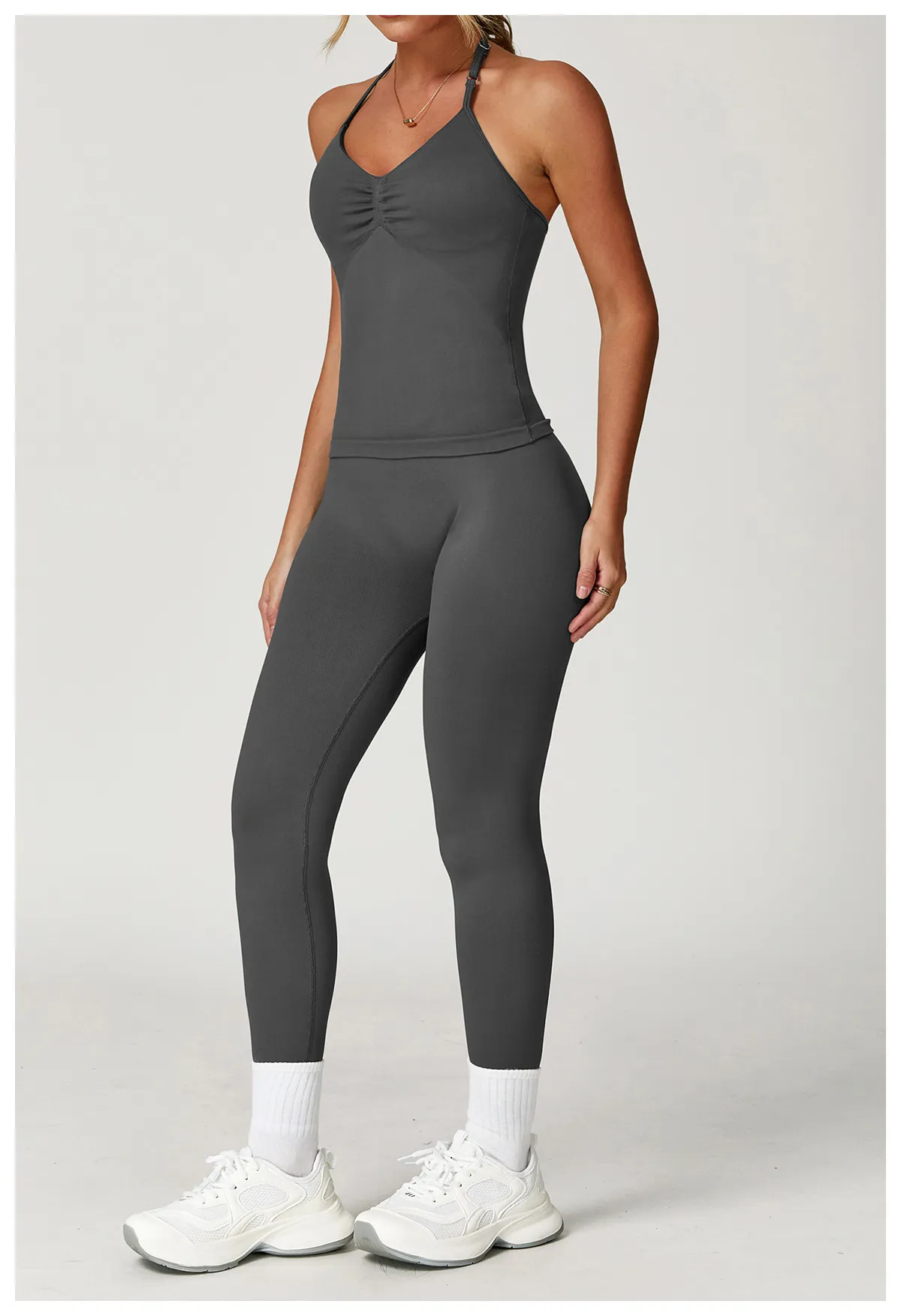 Seamless shrunk workout tank