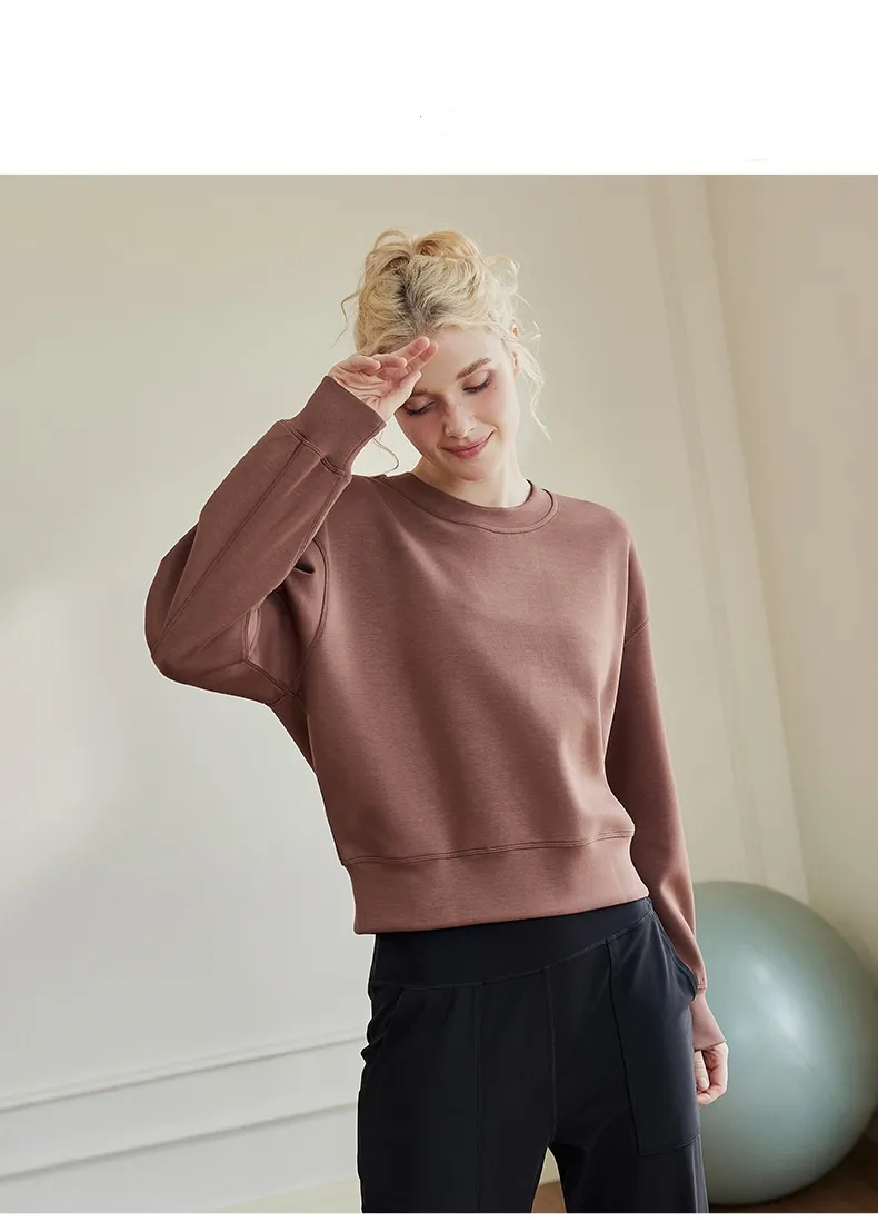 Oversized crewneck sweatshirt